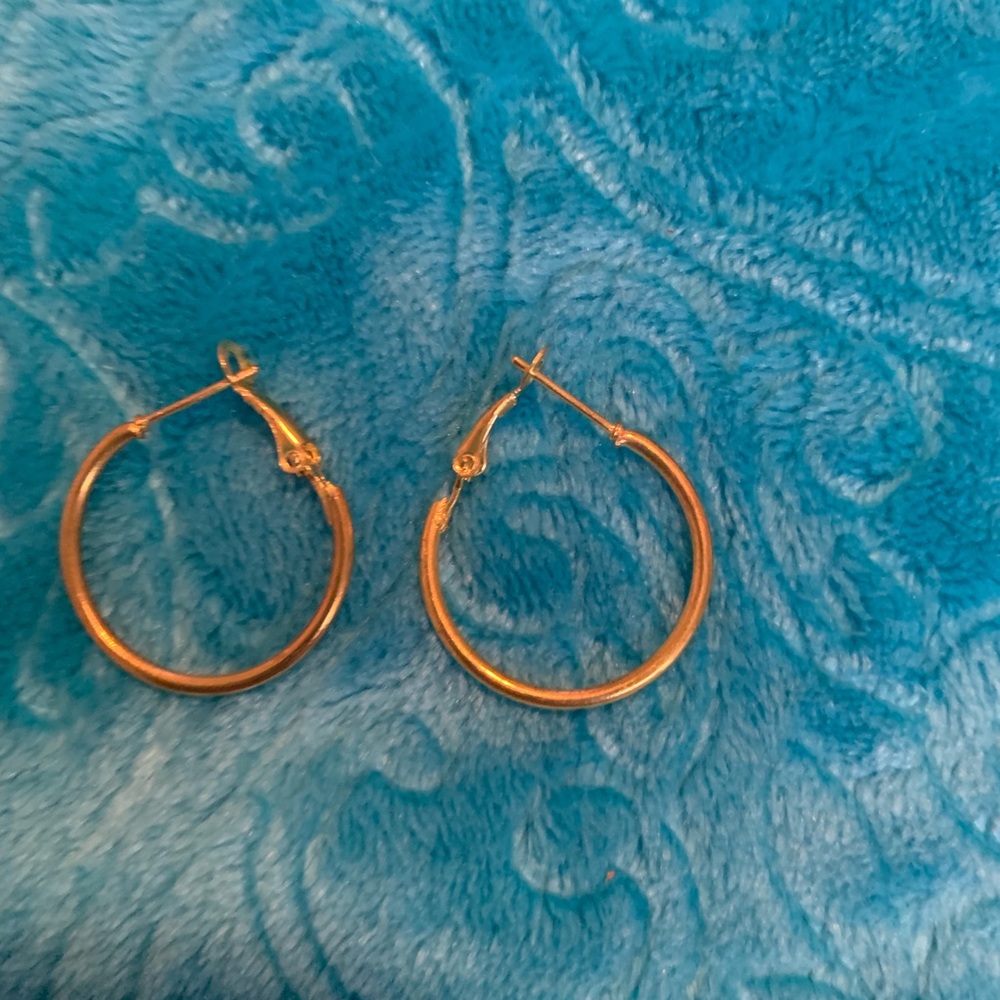 1 inch gold hoop earrings